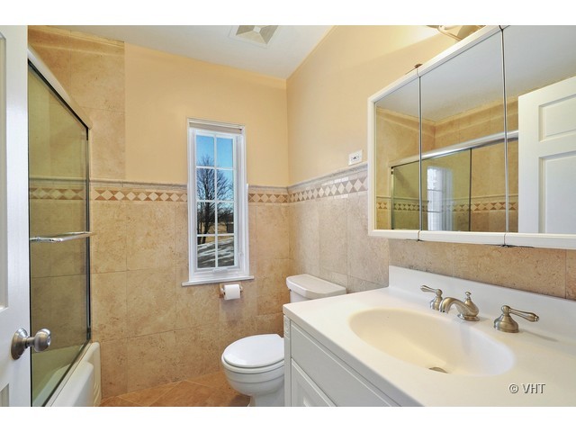 1103 Raleigh Road Glenview, IL 60025 - Photo 13 of 19