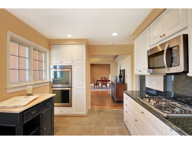 1103 Raleigh Road Glenview, IL 60025 - Photo 6 of 19