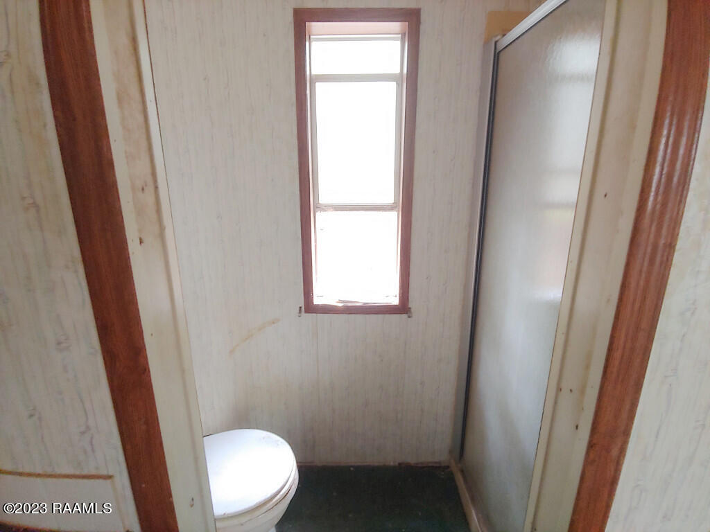 128 Austin Road Youngsville, LA 70592 - Photo 8 of 16 8 Bathroom