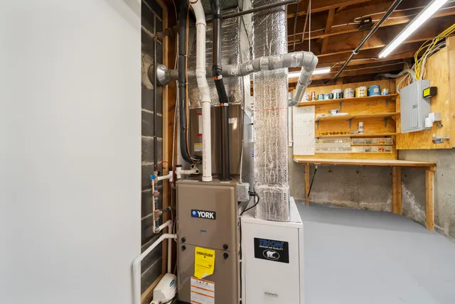 $524,900 | 30 Burgess Street, Nashua, NH 03064