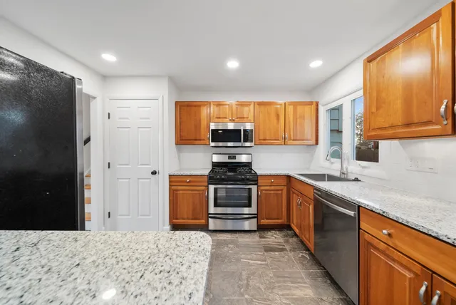 $524,900 | 30 Burgess Street, Nashua, NH 03064