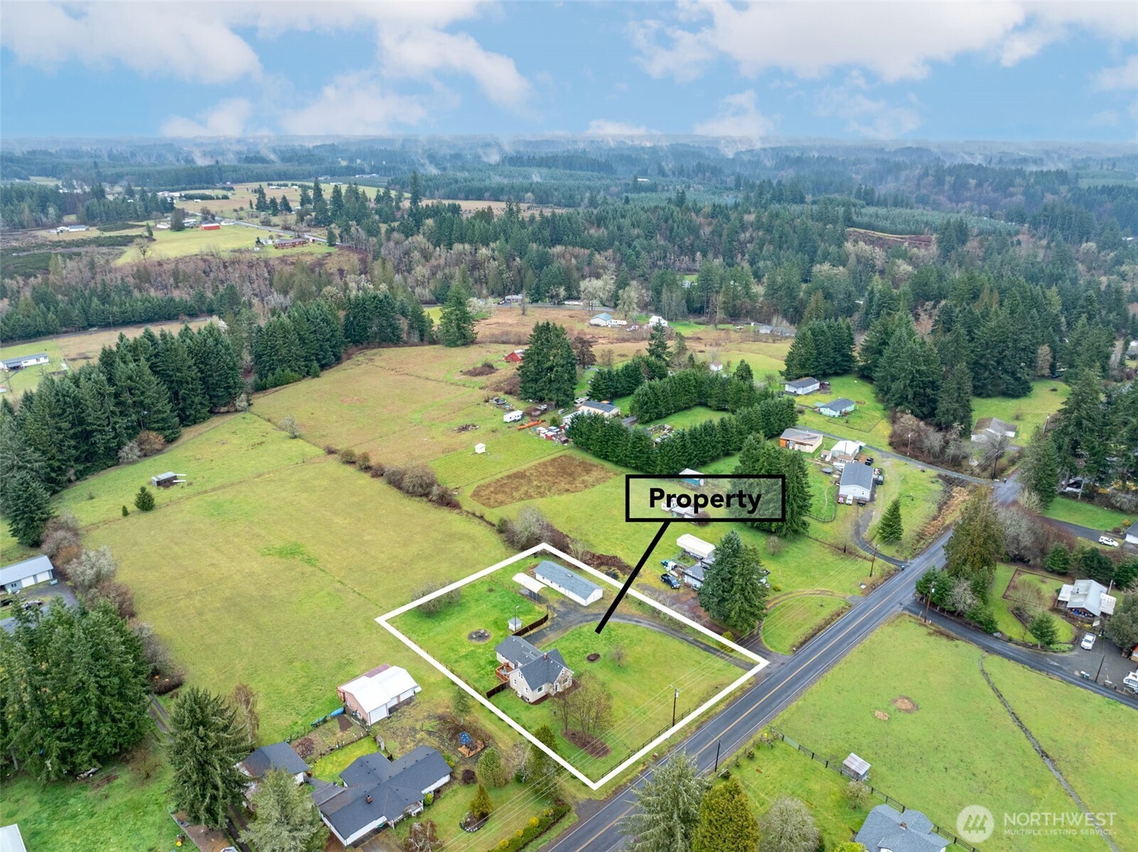 862 King Road Winlock, WA 98596 - Photo 39 of 40 a view of a swimming pool and outdoor seating