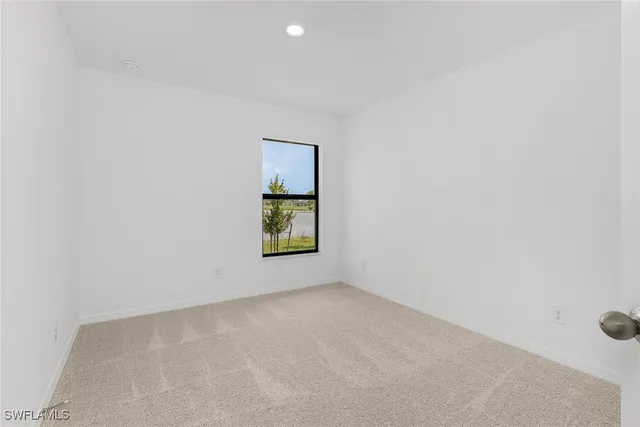 $457,900 | 900 General George Patton Avenue, LaBelle, FL 33935