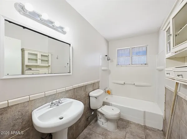 $1,450 | 2711 East Glenrosa Avenue, Phoenix, AZ 85016