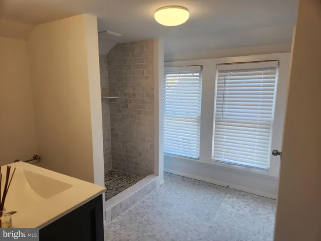 $1,895 | 809 Bay Ridge Avenue, Unit 3, Annapolis, MD 21403