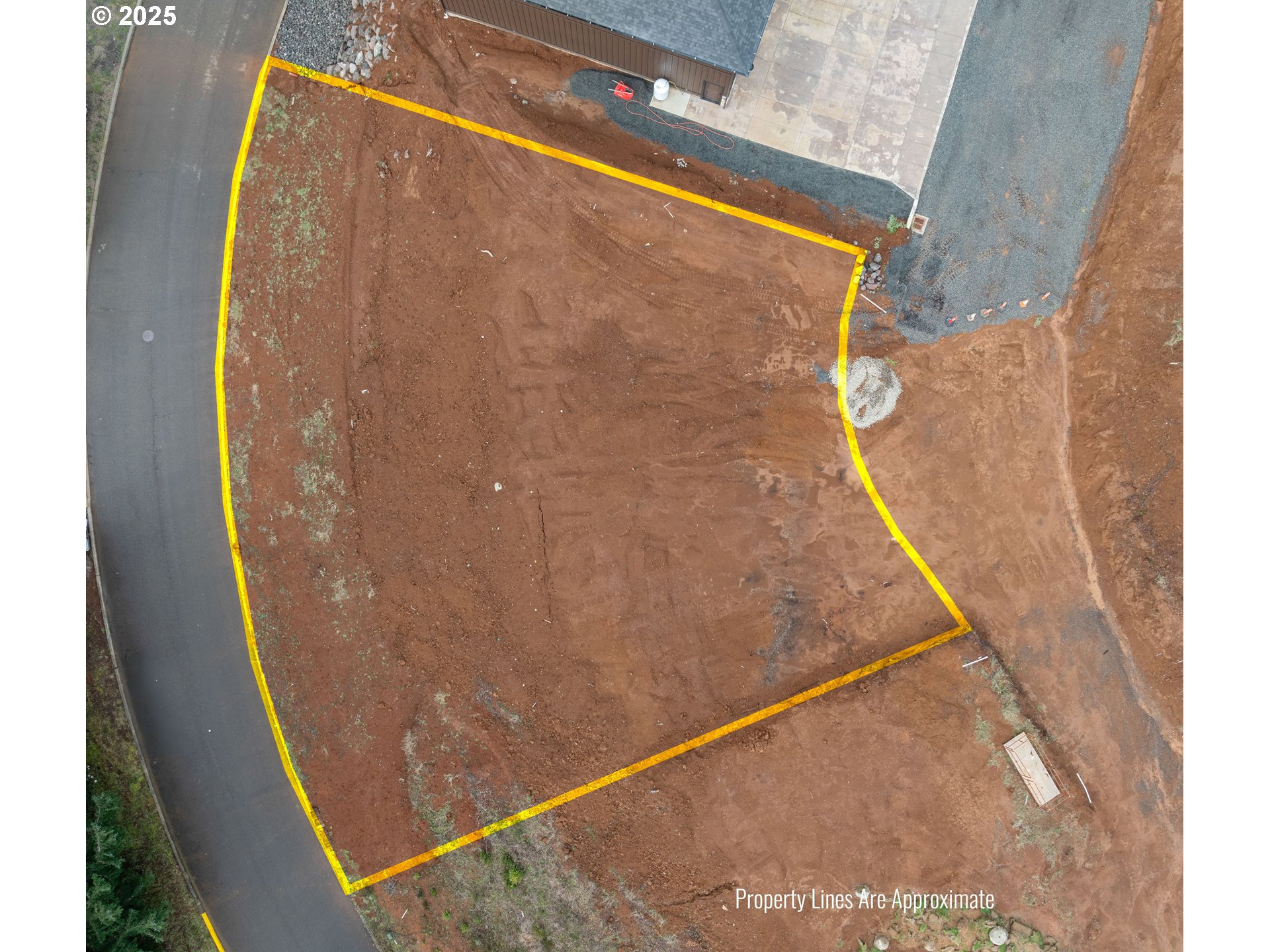 611 Hulton Way Reedsport, OR 97467 - Photo 3 of 8