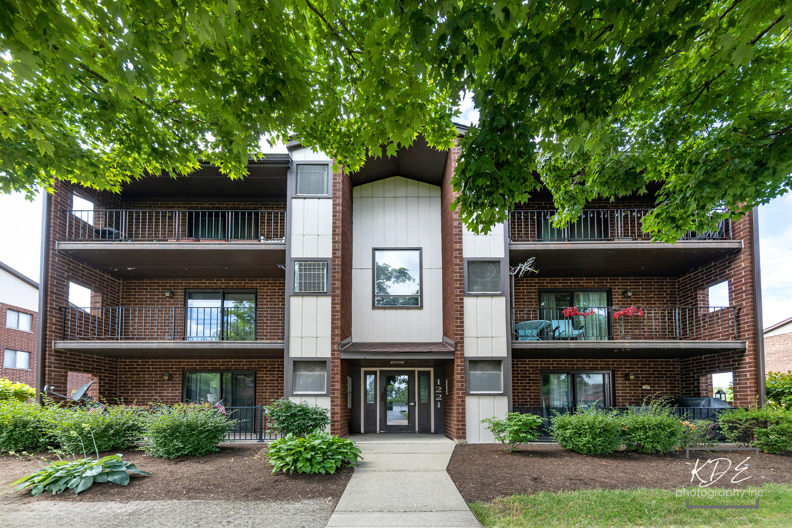 1221 Chalet Road, Unit 28201 Naperville, IL 60563 - Photo 1 of 29 Gallery Image 1