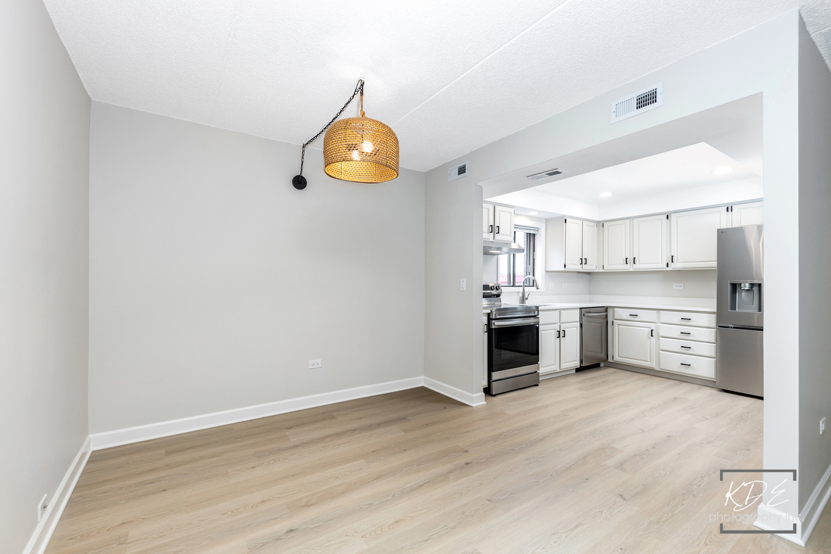 1221 Chalet Road, Unit 28201 Naperville, IL 60563 - Photo 8 of 29 Gallery Image 8