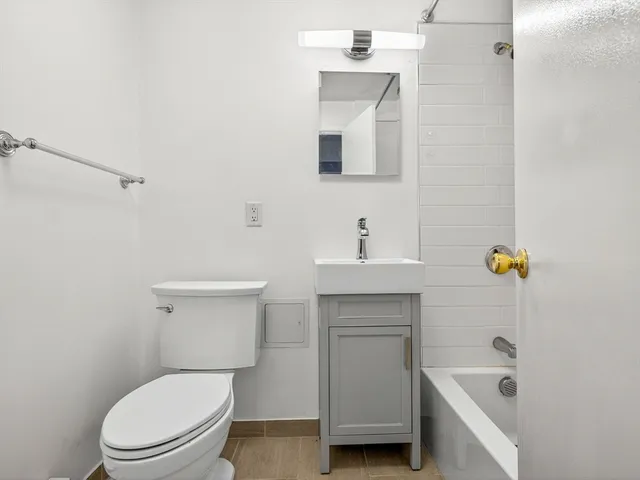 $2,850 | 226 Newbury Street, Unit 32, Boston, MA 02116