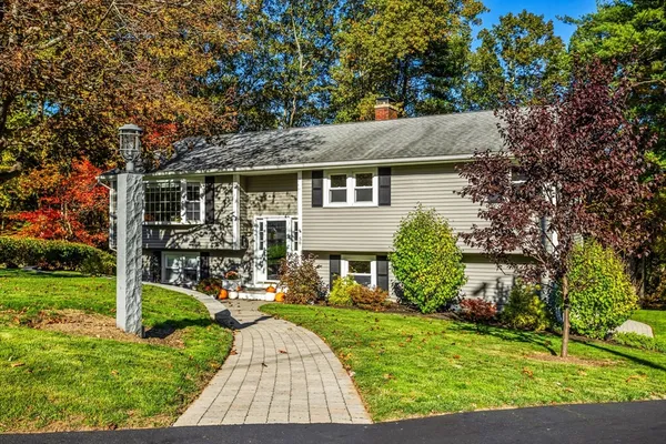 $795,000 | 56 Sherwood Hill Drive, Holden, MA 01520