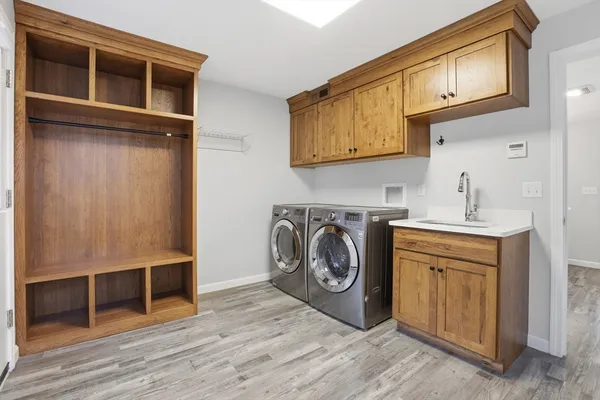 $795,000 | 56 Sherwood Hill Drive, Holden, MA 01520