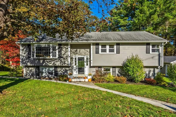 $795,000 | 56 Sherwood Hill Drive, Holden, MA 01520