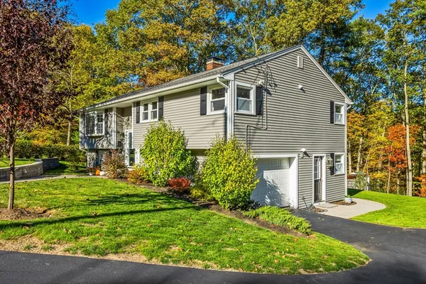 $795,000 | 56 Sherwood Hill Drive, Holden, MA 01520