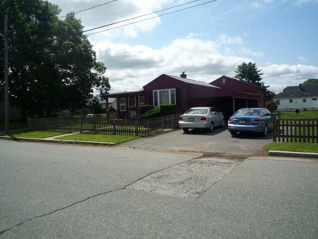 339 Emmett Street Fall River, MA 02721 - Photo 15 of 17 Gallery Image 15