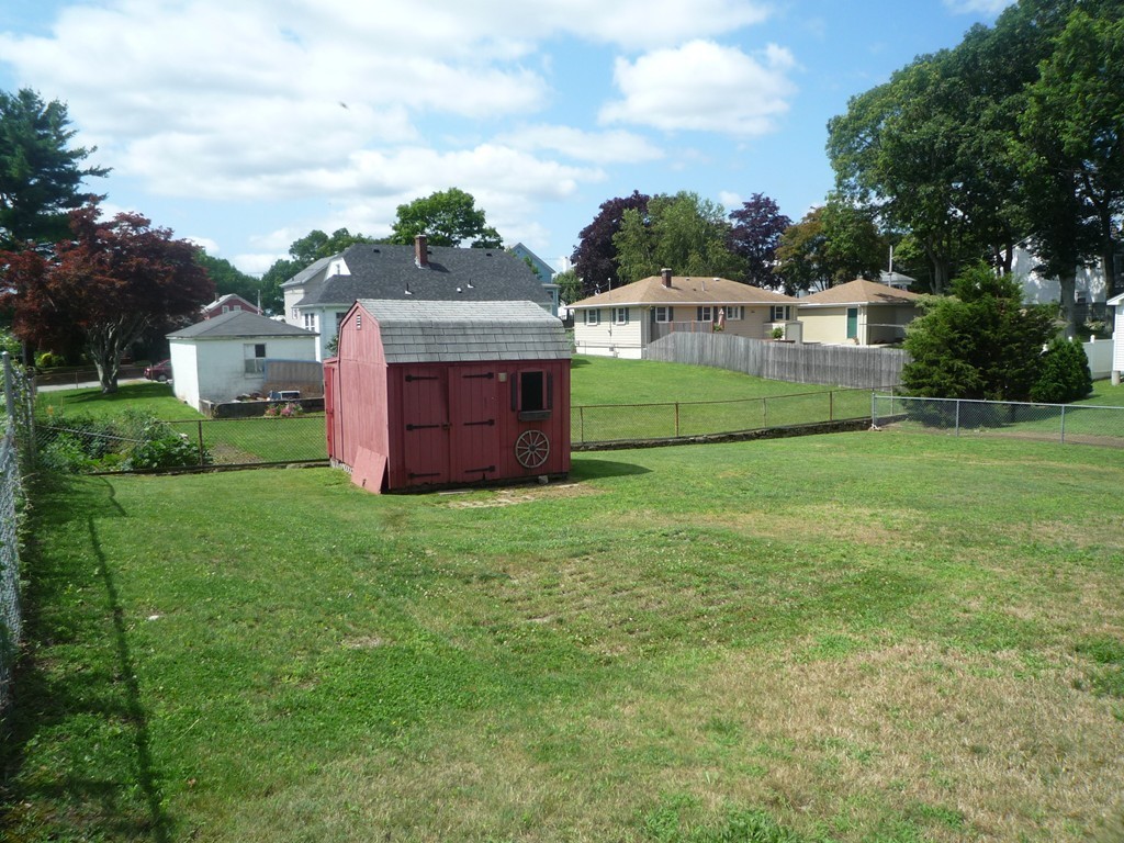 339 Emmett Street Fall River, MA 02721 - Photo 17 of 17 Gallery Image 17