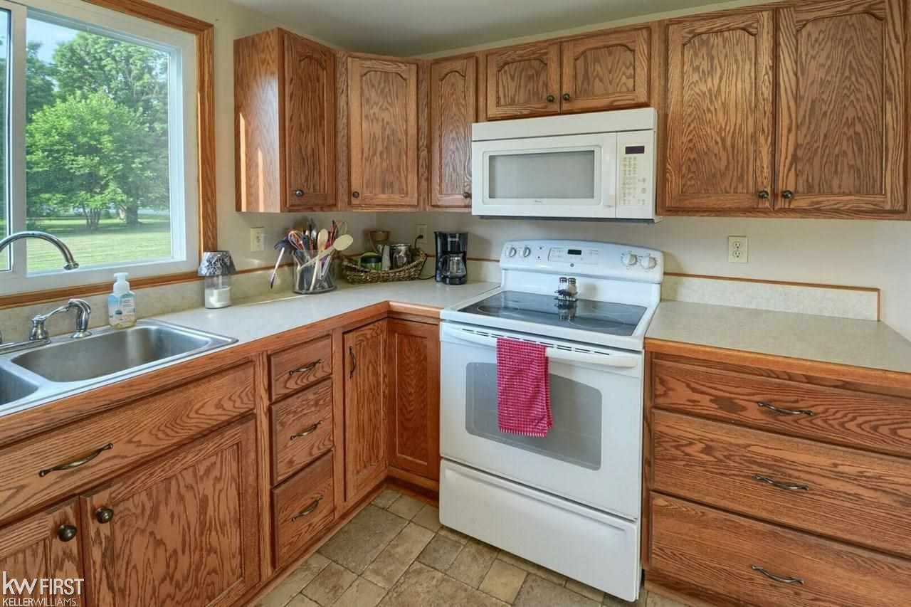 4311 North North Gale Road Davison, MI 48423 - Photo 12 of 25 21465627-11.JPG