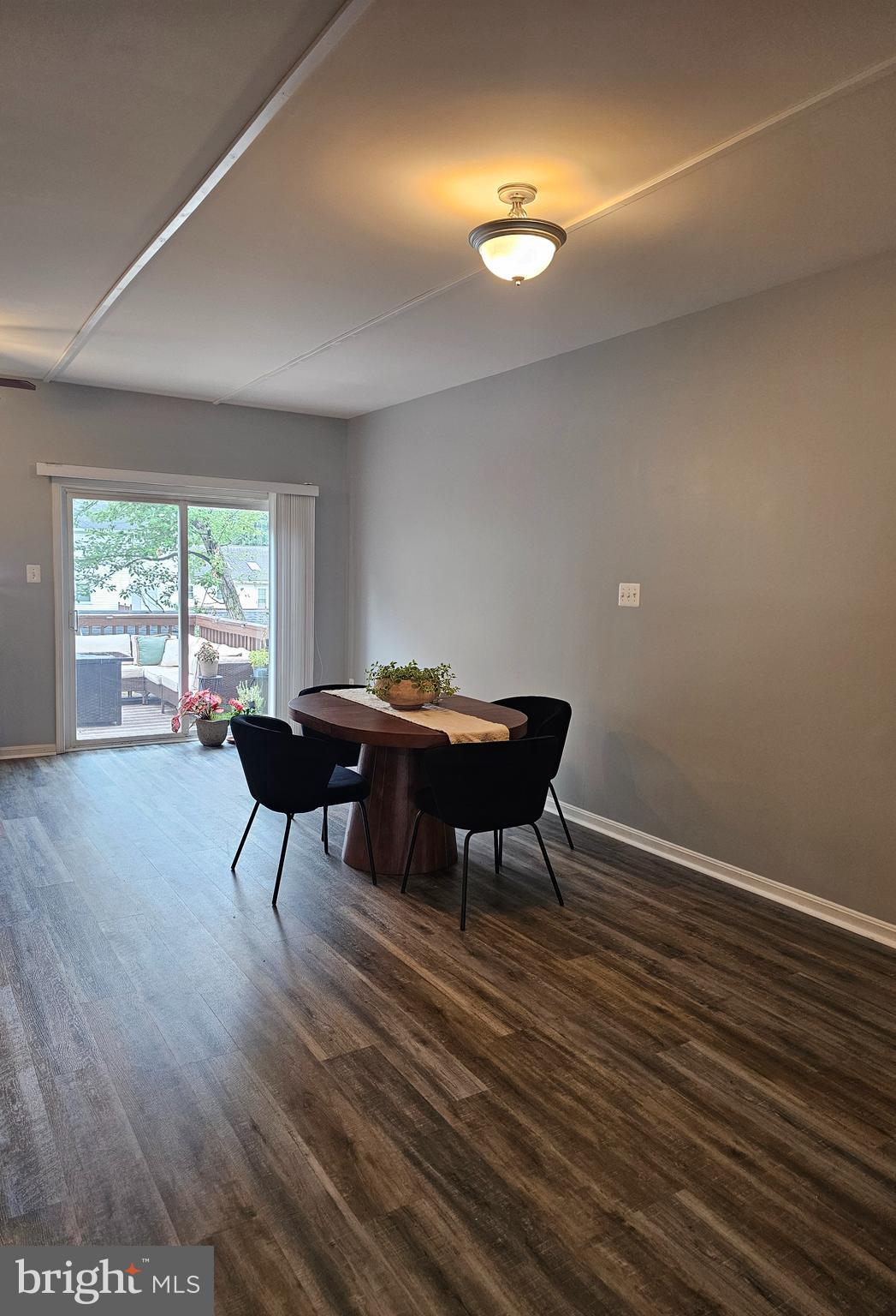 64 Milestone Court Chambersburg, PA 17201 - Photo 27 of 59 Room for all your guests to spread out & dine.