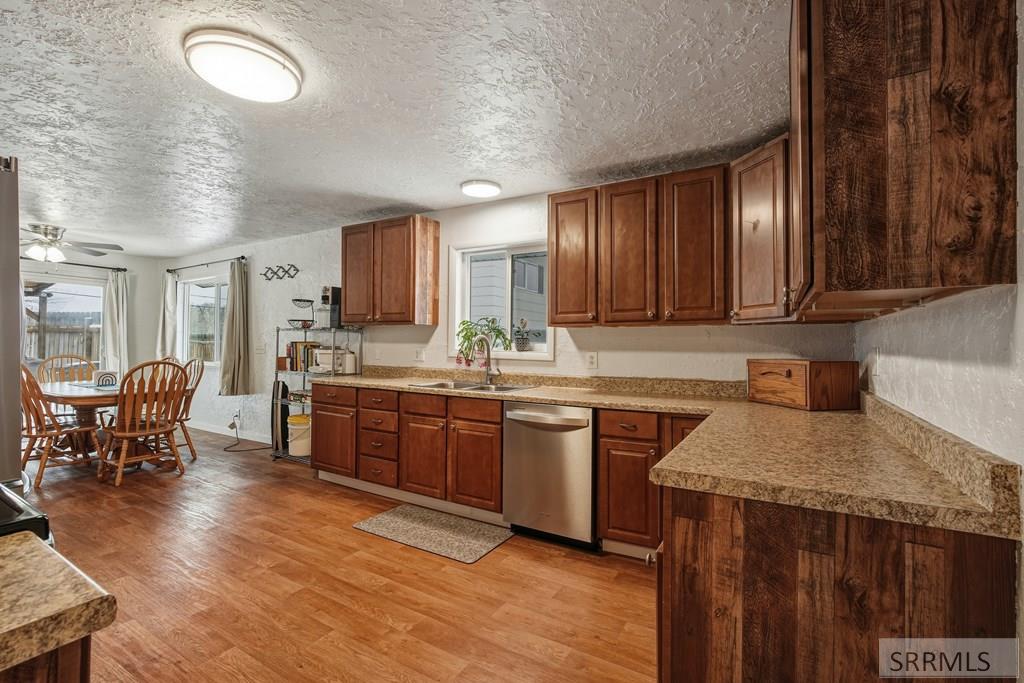 752 Cleveland Street Idaho Falls, ID 83401 - Photo 9 of 37