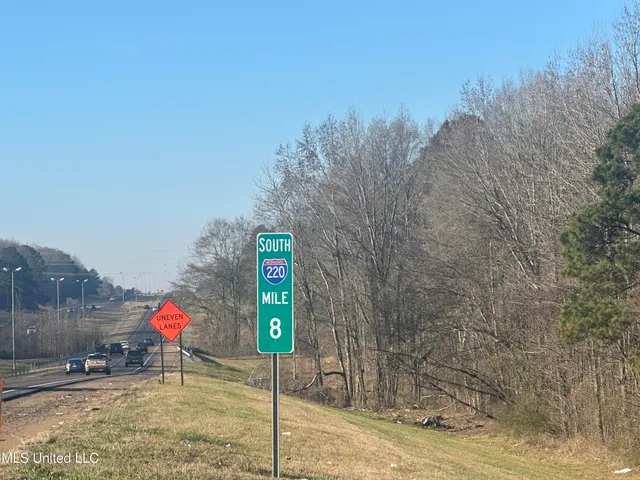 $1,400,000 | 123 North Livingston Road, Ridgeland, MS 39157