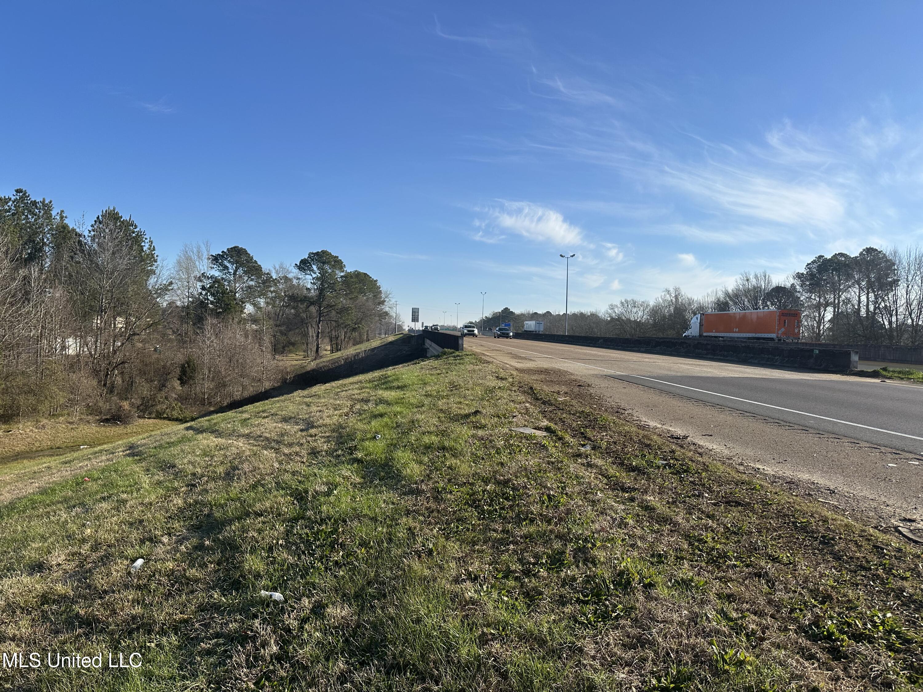 123 North Livingston Road Ridgeland, MS 39157 - Photo 2 of 11 IMG_5739