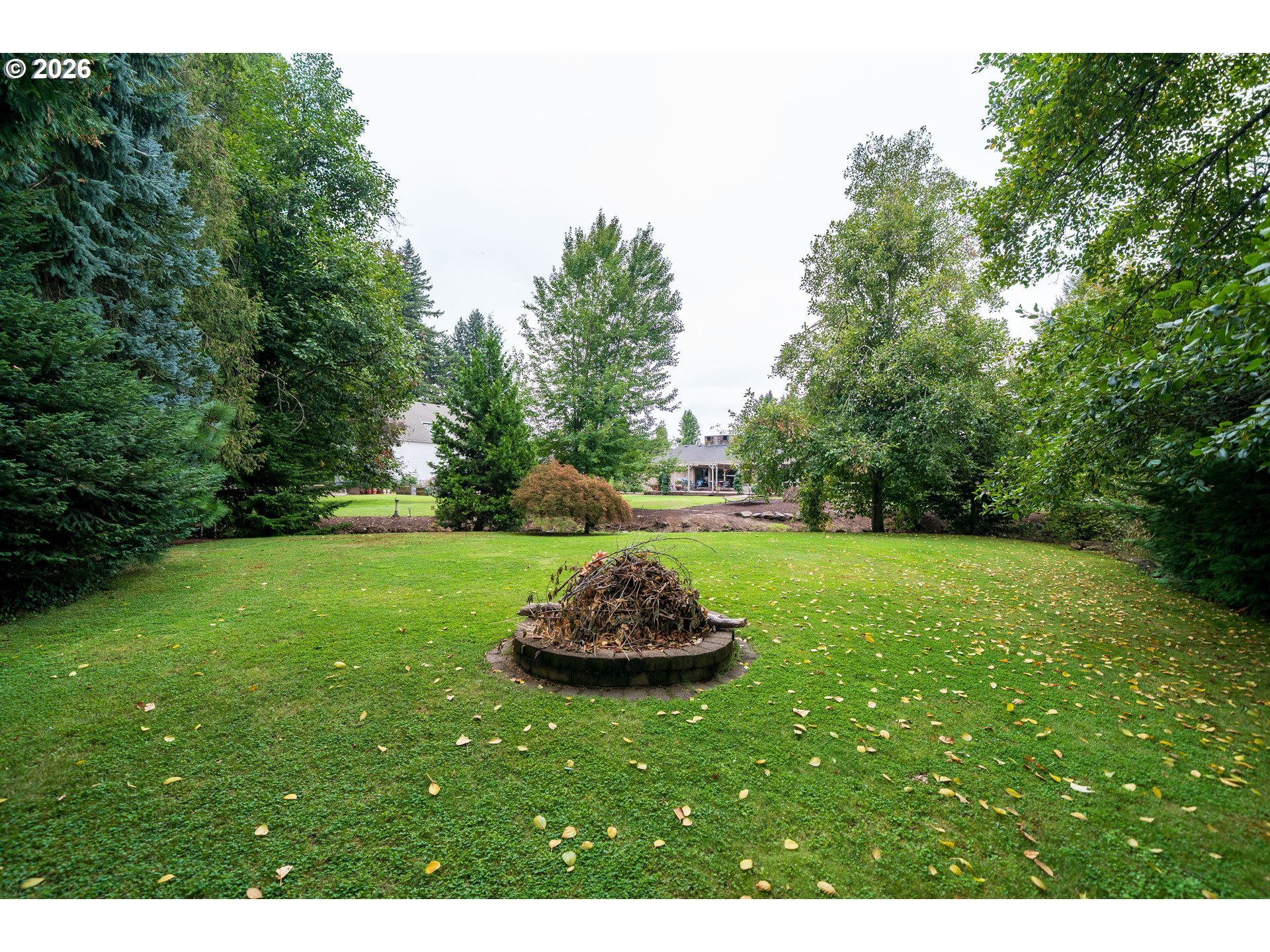 455 West High Street Stayton, OR 97383 - Photo 44 of 48 a big yard with swimming pool and green space