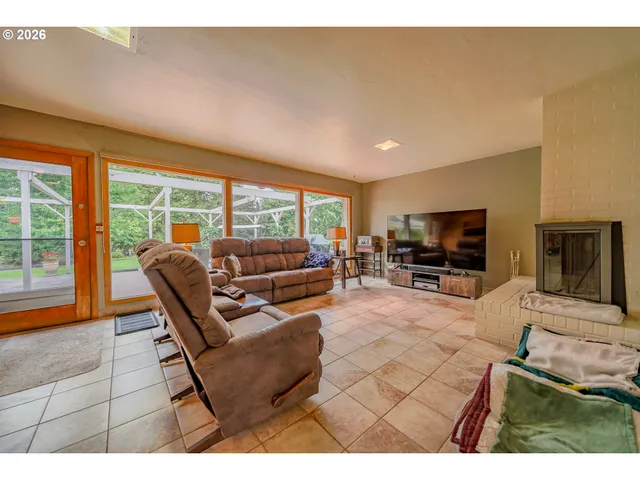 $839,900 | 455 West High Street, Stayton, OR 97383