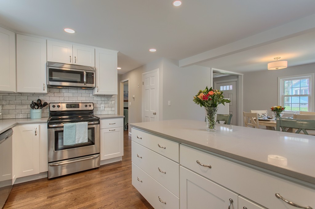 6 Long Lake Road Littleton, MA 01460 - Photo 4 of 29 Gallery Image 4