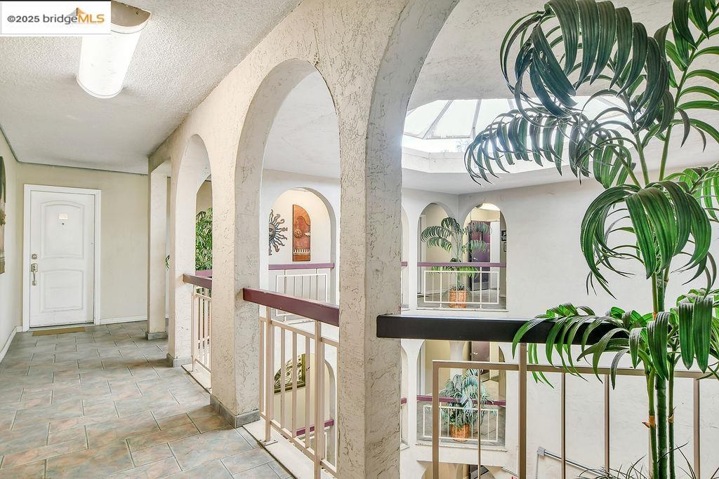 1699 Laguna Street, Unit 311 Concord, CA 94520 - Photo 5 of 29 a view of a entryway