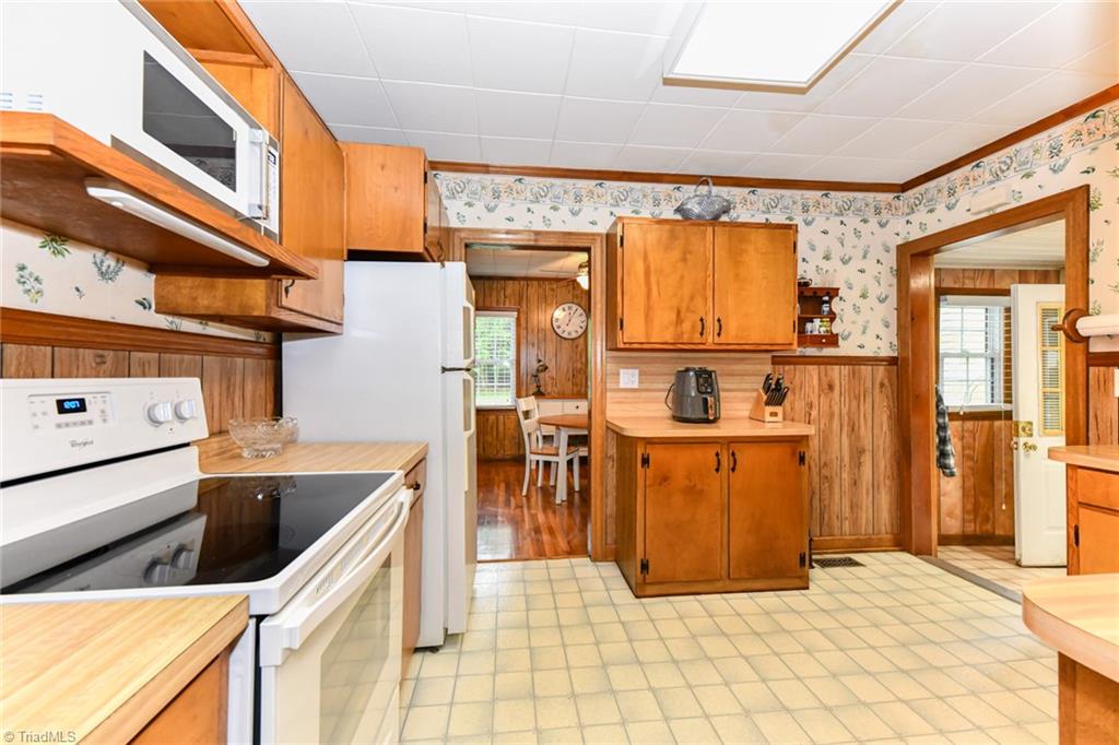 1603 Staley Road High Point, NC 27265 - Photo 8 of 35 Gallery Image 8