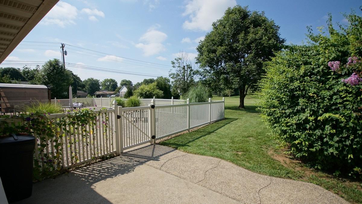 121 Ridgeview Drive Somerset, KY 42503 - Photo 6 of 42 7EB482E1-2AC7-4FF7-9553-3C57890F466B<|><