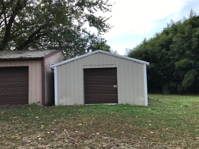 855 Castle Garden Road Chandler, IN 47610 - Photo 2 of 12 Gallery Image 2