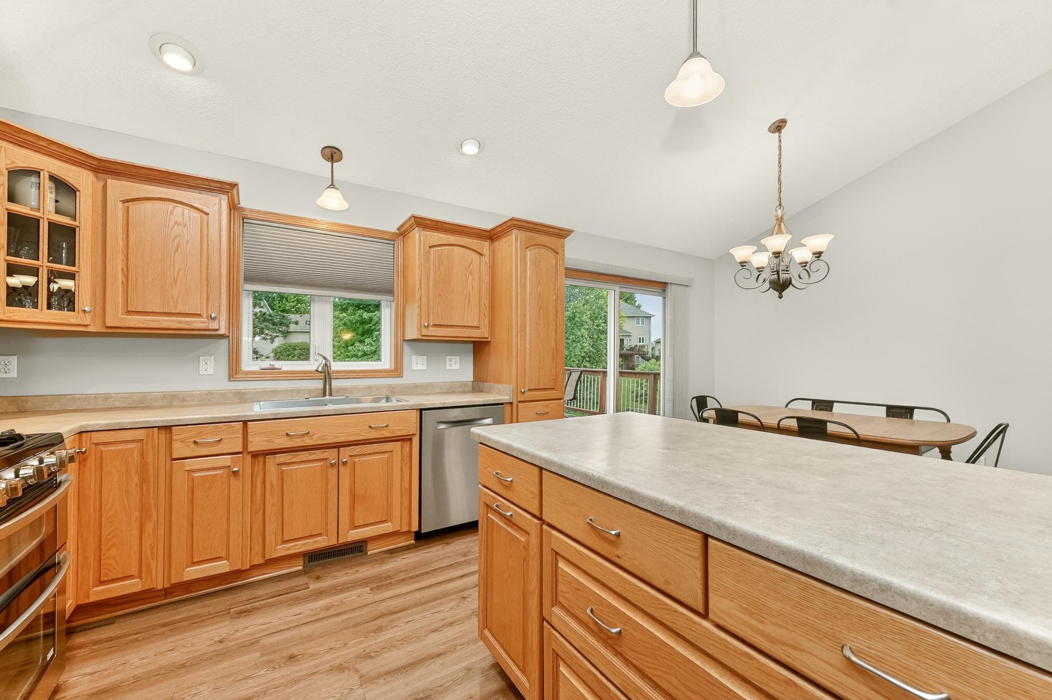 2482 Crimson Ridge Circle Northwest Rochester, MN 55901 - Photo 10 of 30