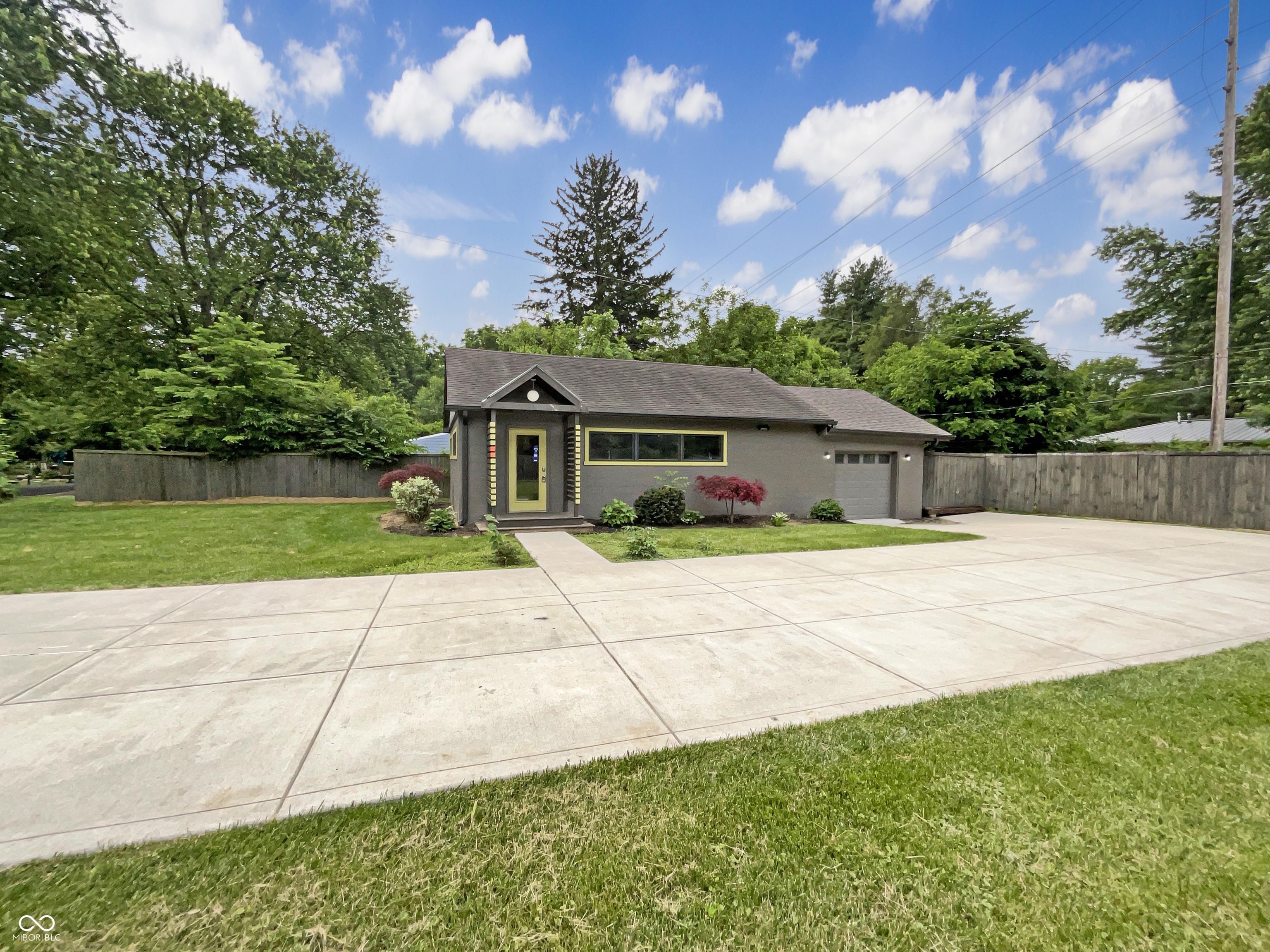 5176 Clarendon Road Indianapolis, IN 46208 - Photo 1 of 17 Gallery Image 1