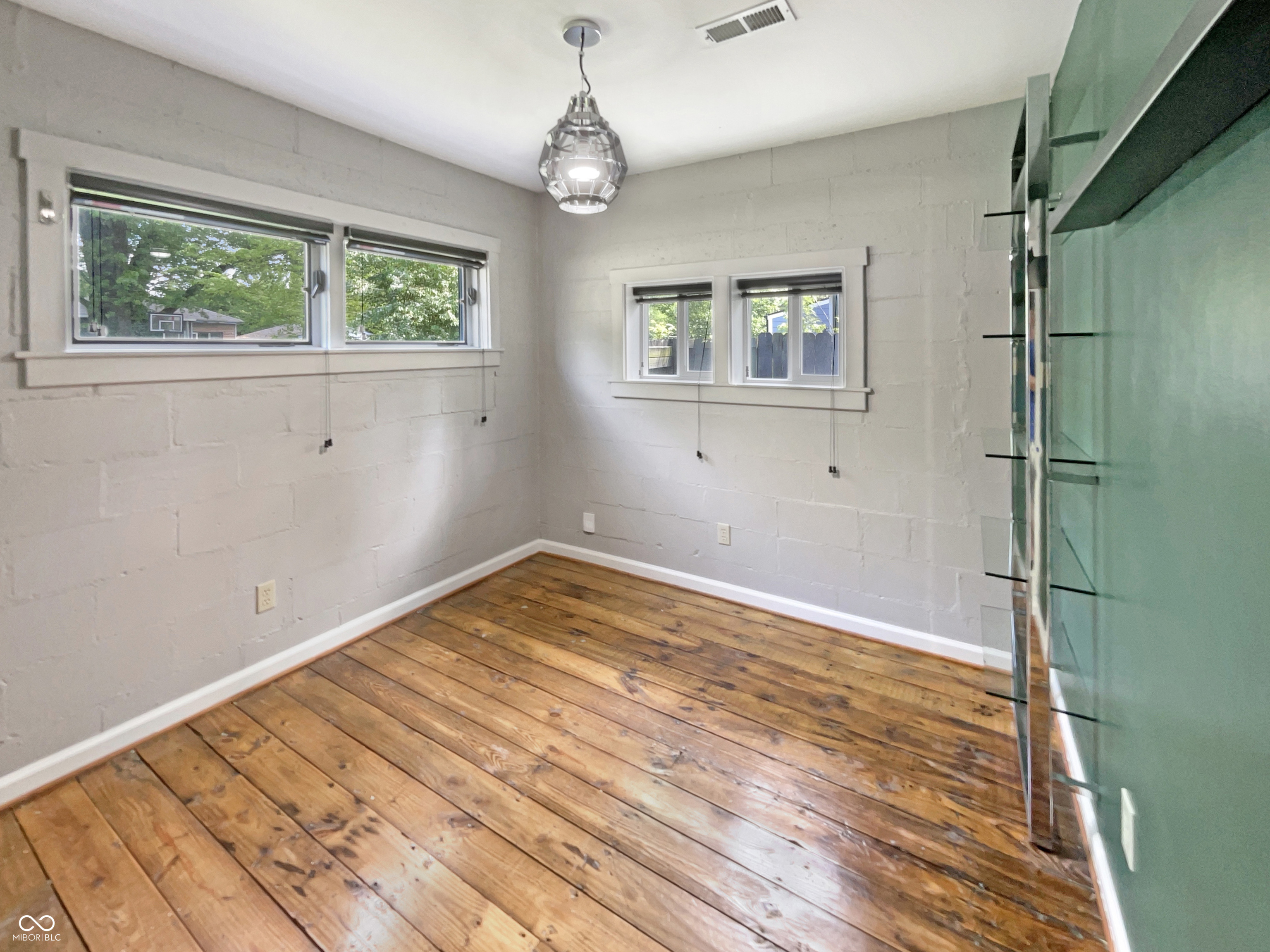5176 Clarendon Road Indianapolis, IN 46208 - Photo 15 of 17 Gallery Image 15