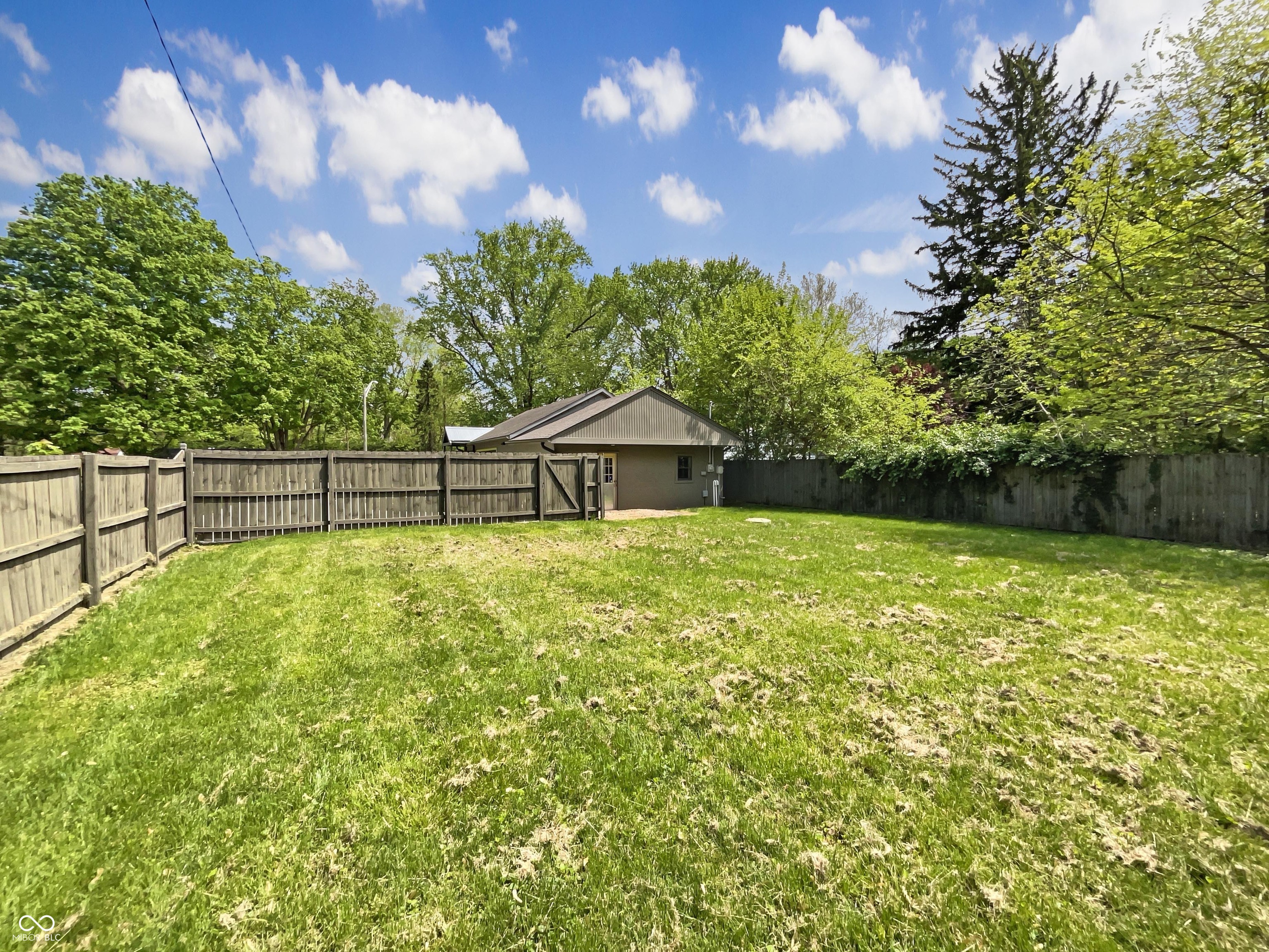 5176 Clarendon Road Indianapolis, IN 46208 - Photo 8 of 17 Gallery Image 8