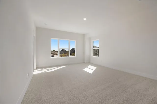 a view of empty room with window