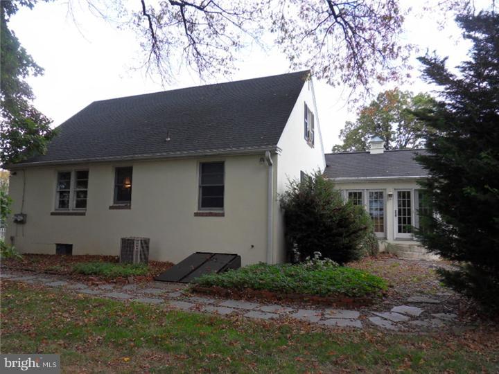 185 Durham Road Newtown, PA 18940 - Photo 17 of 24 Exterior Back