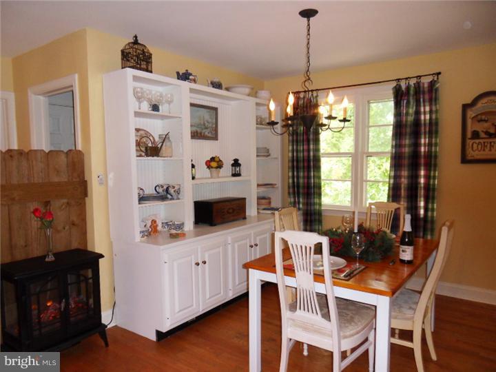 185 Durham Road Newtown, PA 18940 - Photo 8 of 24 Dining Room