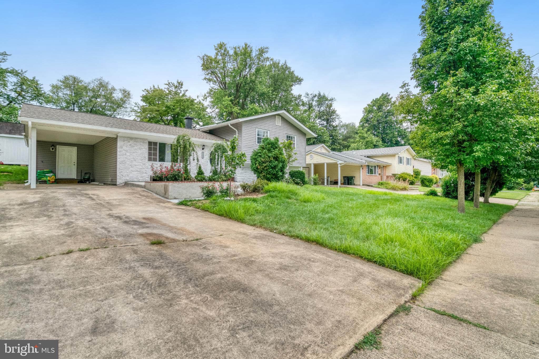 7727 Kalorama Road Annandale, VA 22003 - Photo 10 of 51 Charming homes nestled in a serene neighborhood.