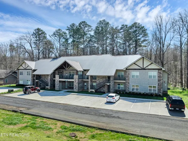$362,000 | 223 Bishop Cap Circle, Unit 106, Townsend, TN 37882