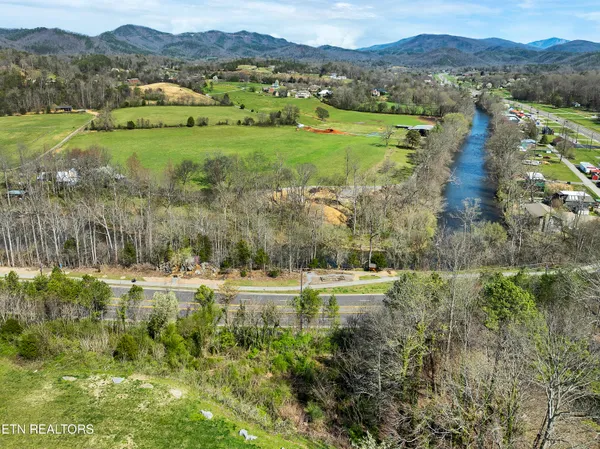 $362,000 | 223 Bishop Cap Circle, Unit 106, Townsend, TN 37882