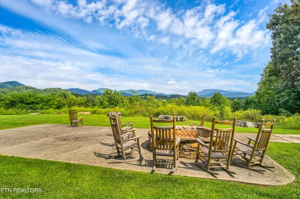$362,000 | 223 Bishop Cap Circle, Unit 106, Townsend, TN 37882