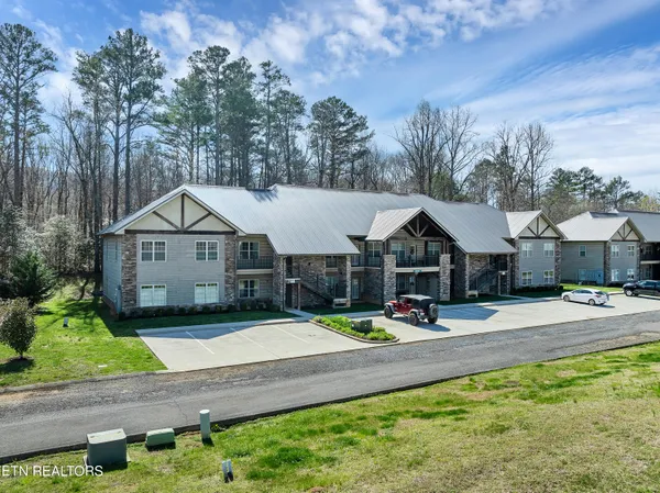 $362,000 | 223 Bishop Cap Circle, Unit 106, Townsend, TN 37882