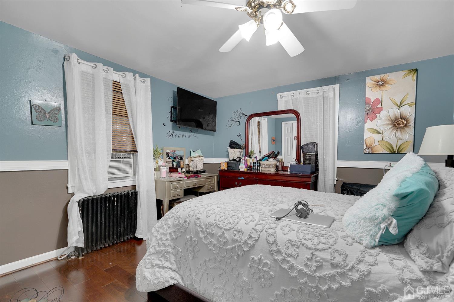 1735 Holly Road North Brunswick, NJ 08902 - Photo 15 of 37 Gallery Image 15