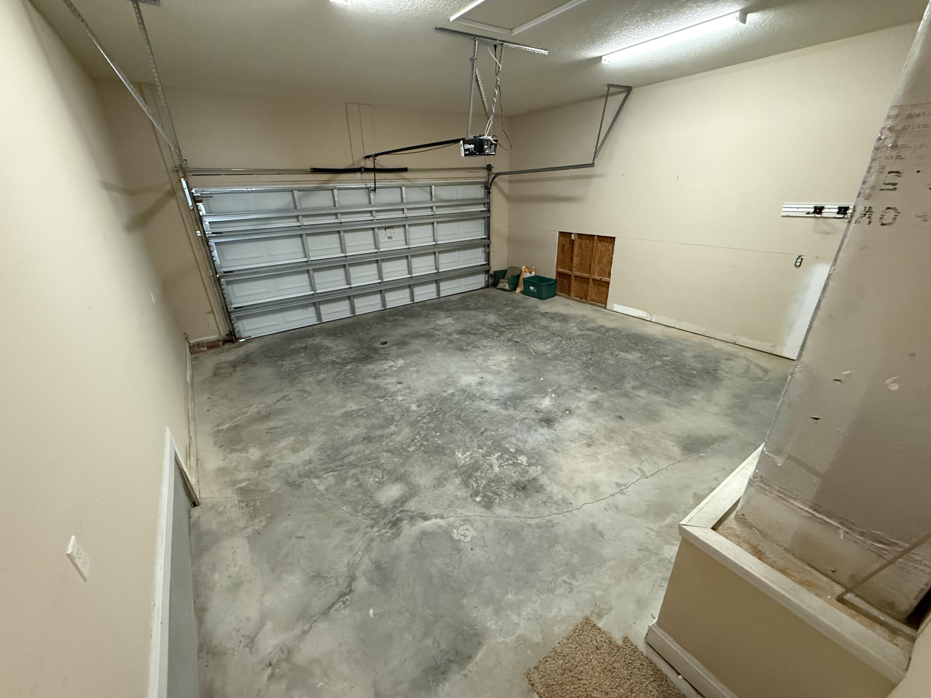 4555 Hermosa Road Crestview, FL 32539 - Photo 25 of 25 Garage 2
