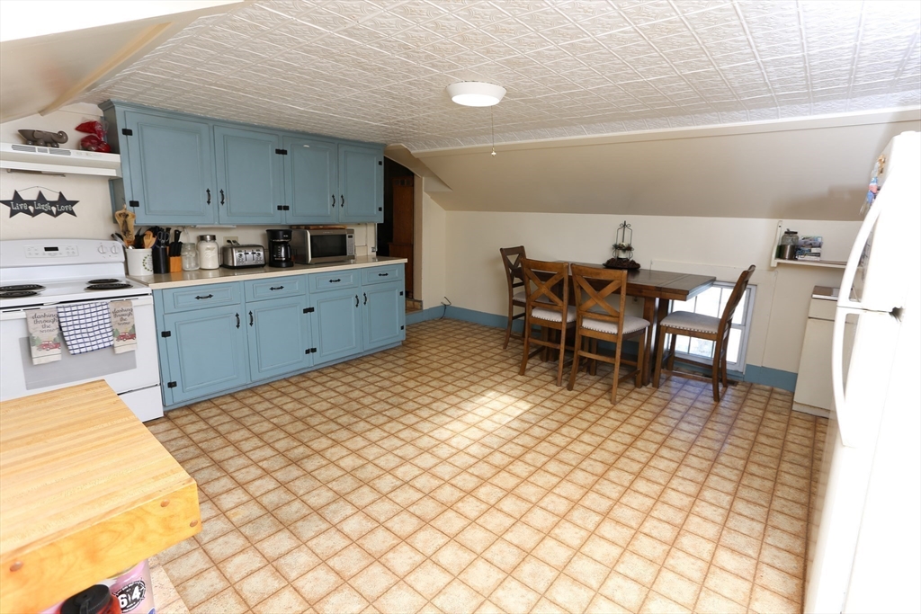 5 Maple Street South Hadley, MA 01075 - Photo 34 of 37