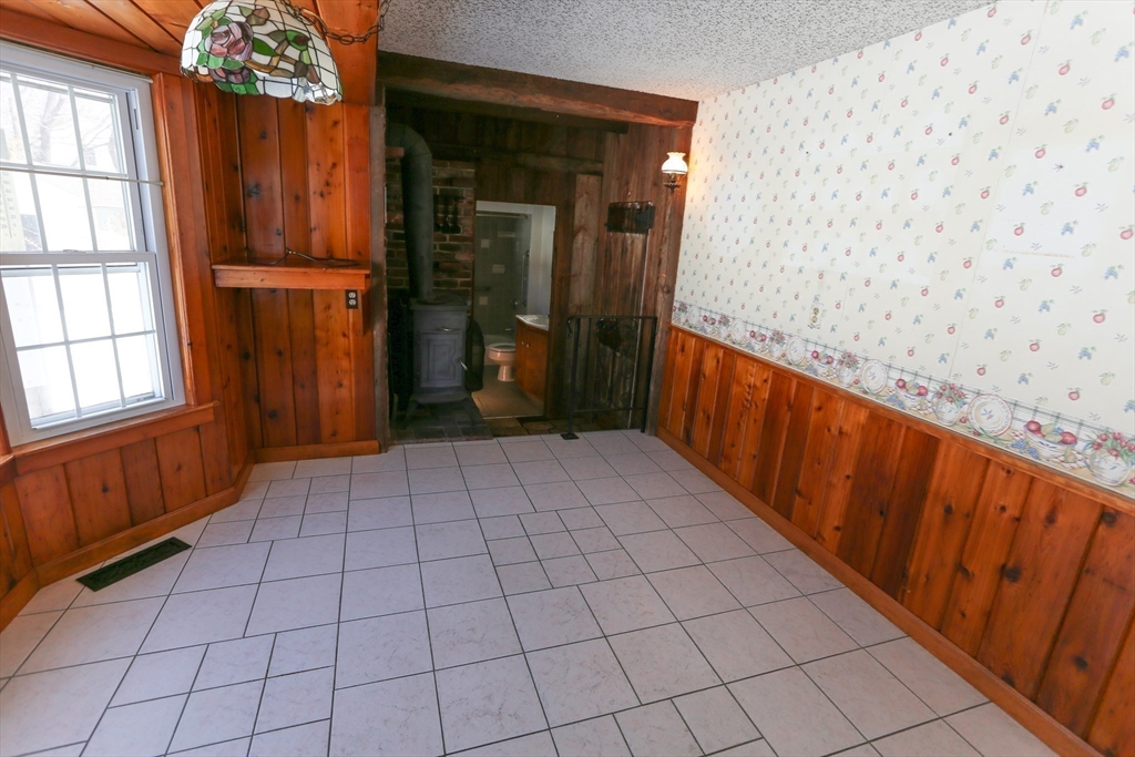 5 Maple Street South Hadley, MA 01075 - Photo 4 of 37