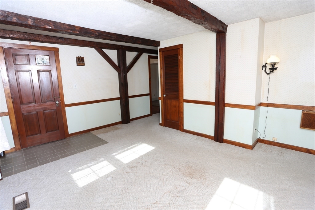 5 Maple Street South Hadley, MA 01075 - Photo 8 of 37