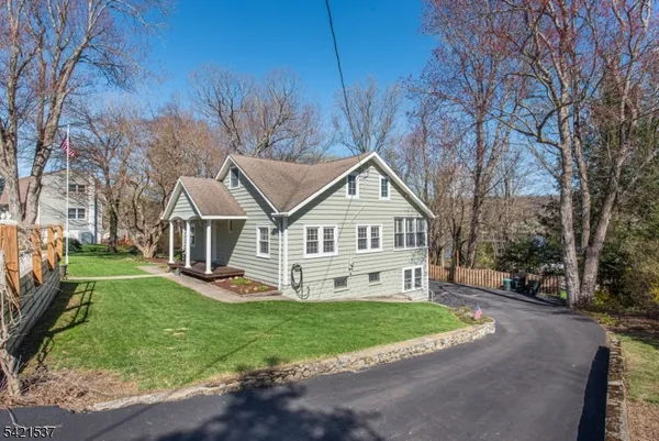 $549,900 | 255 Sussex Avenue, Newton, NJ 07860