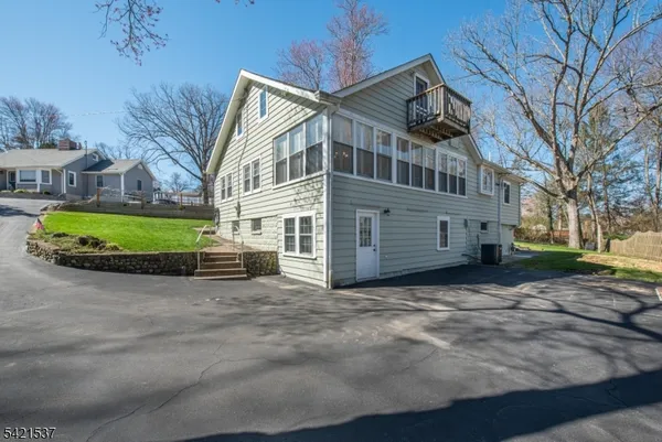 $549,900 | 255 Sussex Avenue, Newton, NJ 07860